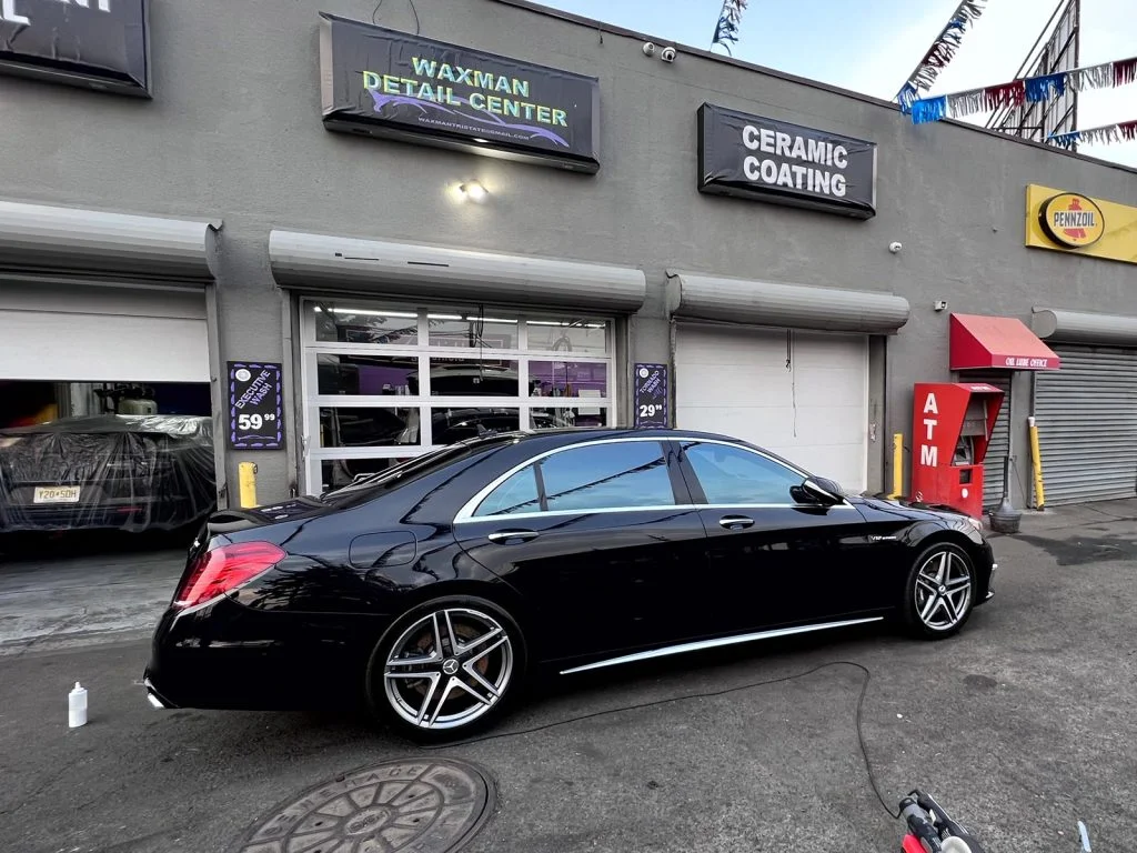 exterior mercedes detailing (passenger side)