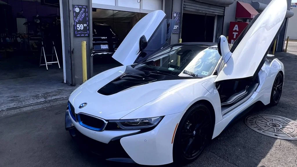 exterior BMW i8 detailing (front side)