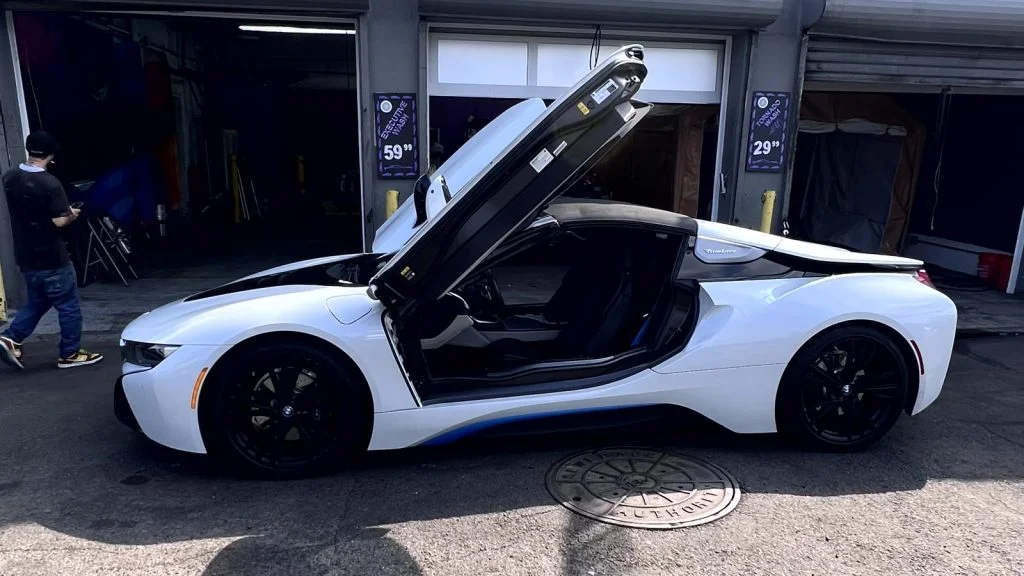 exterior BMW i8 detailing (driver side)