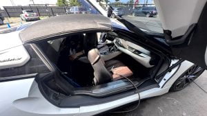 BMW i8 detailing (passenger side)